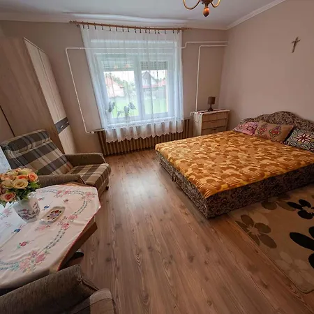 Semesterbostad In 18379 *