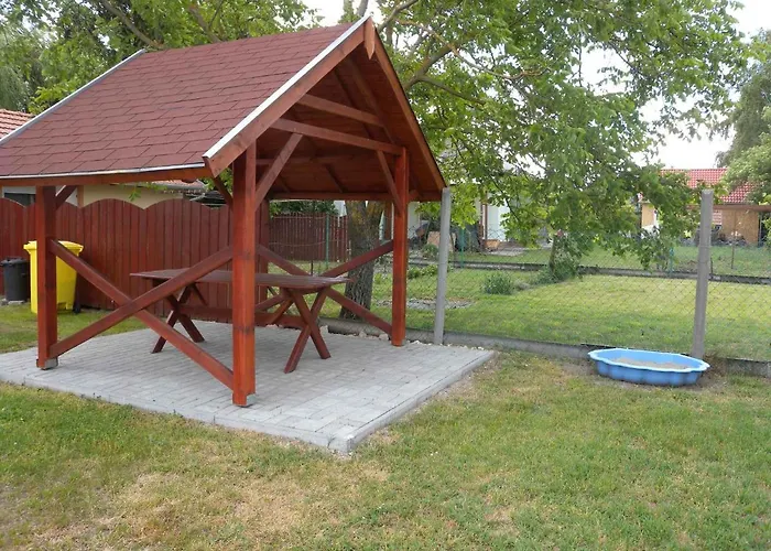 In 18379 בית נופש בלטונפנבש