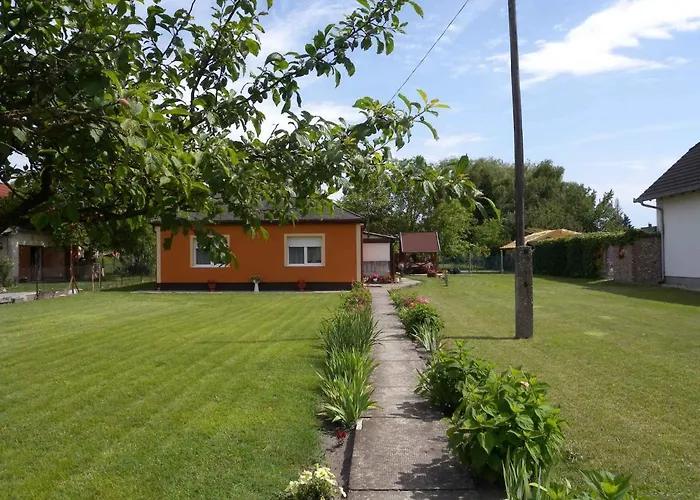 בית נופש In 18379 בלטונפנבש